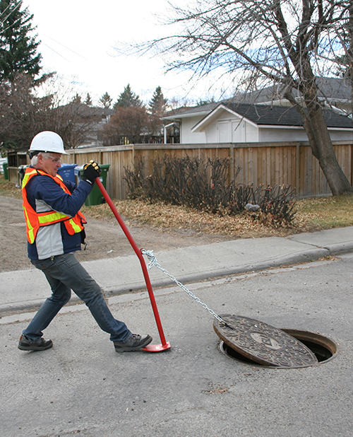 Manhole Cover Lifter